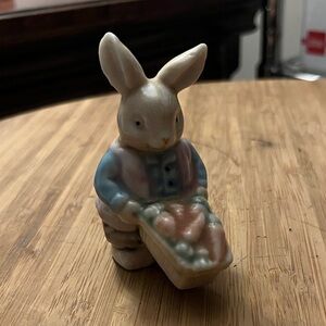 Albert Kessler Story Time Bunny Rabbits Figurine Wheelbarrow of Carrots VTG